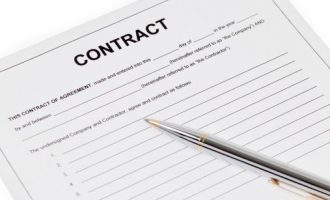 legal9 Contract with pen